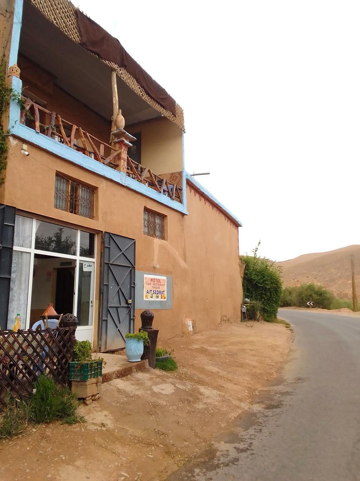 Hotel Restaurant Ait Saderat Boumalne Dades Exterior photo