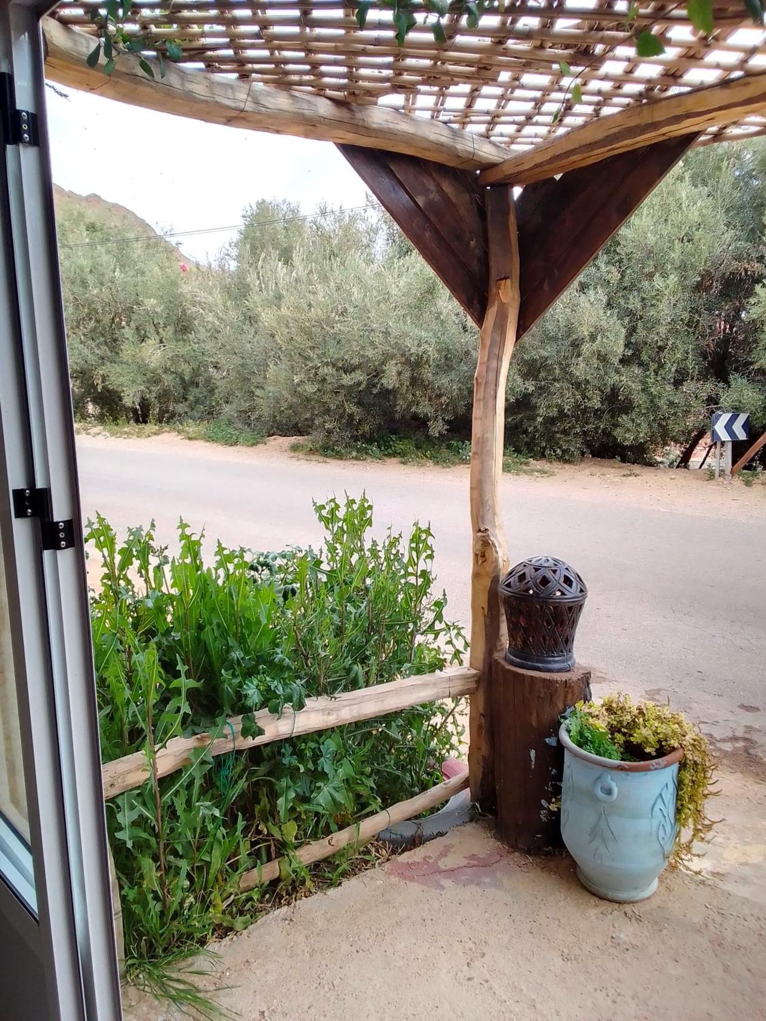 Hotel Restaurant Ait Saderat Boumalne Dades Exterior photo